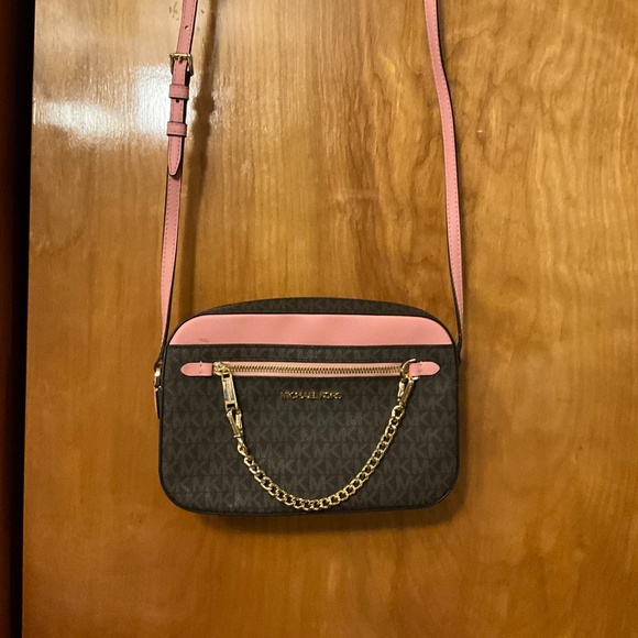 Michael Kors Brown and Pink Crossbody Bag Signature - Picture 2 of 5